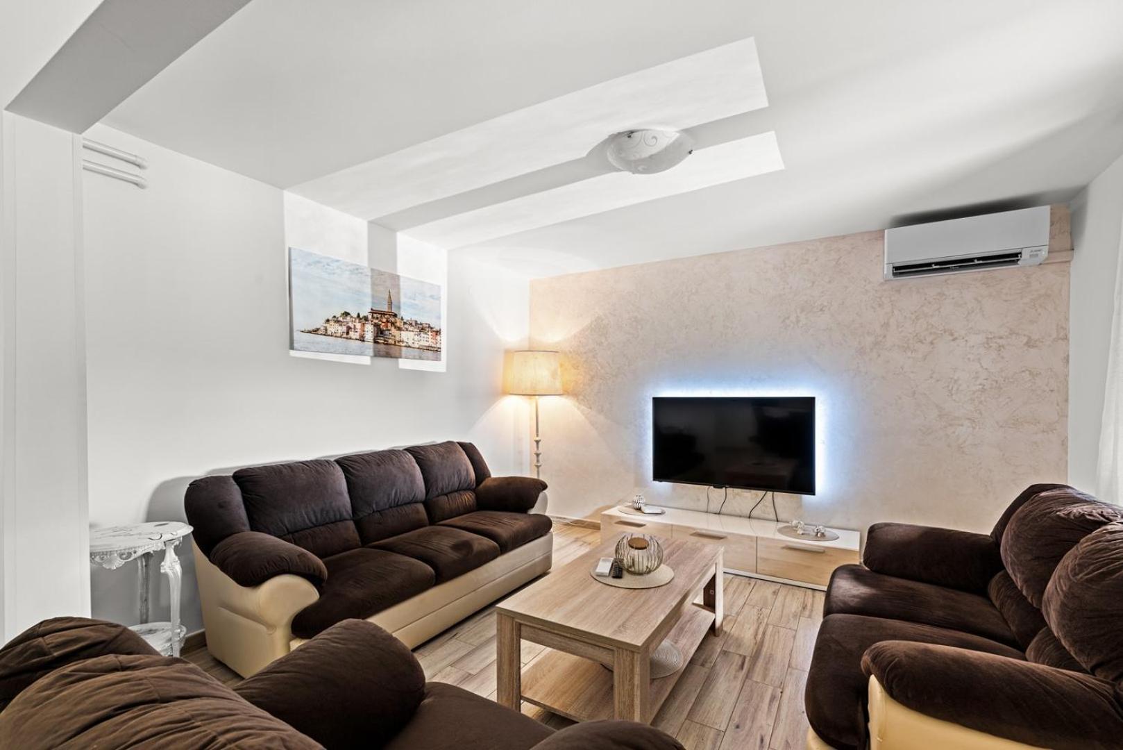 Sea View Apartments With Shared Pool بومير المظهر الخارجي الصورة