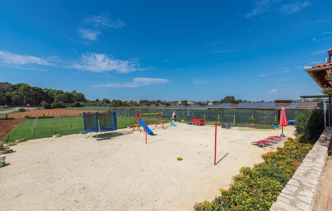 Sea View Apartments With Shared Pool بومير المظهر الخارجي الصورة