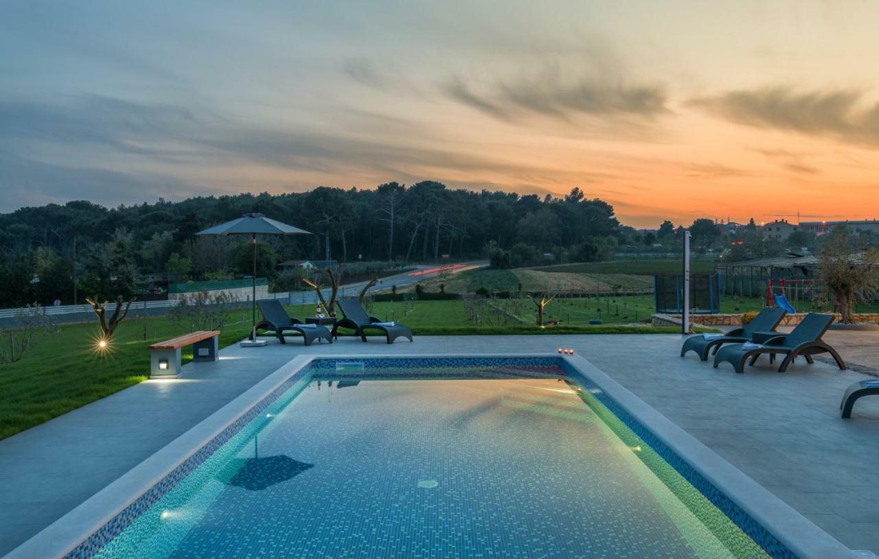 Sea View Apartments With Shared Pool بومير الغرفة الصورة