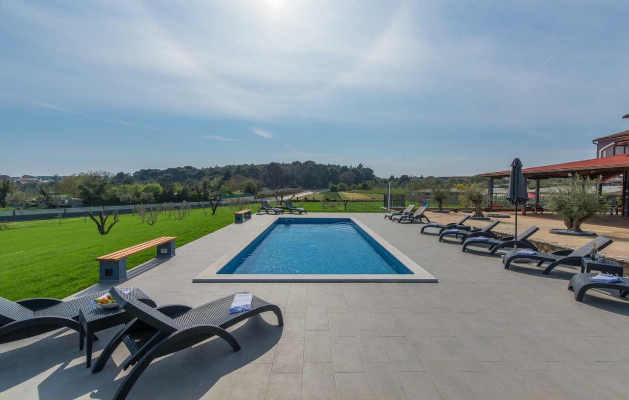 Sea View Apartments With Shared Pool بومير الغرفة الصورة