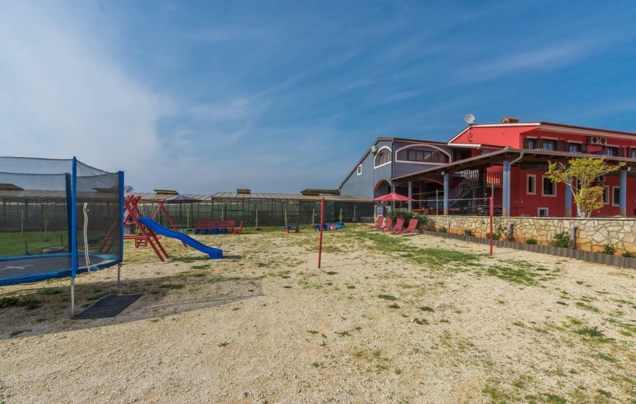 Sea View Apartments With Shared Pool بومير المظهر الخارجي الصورة