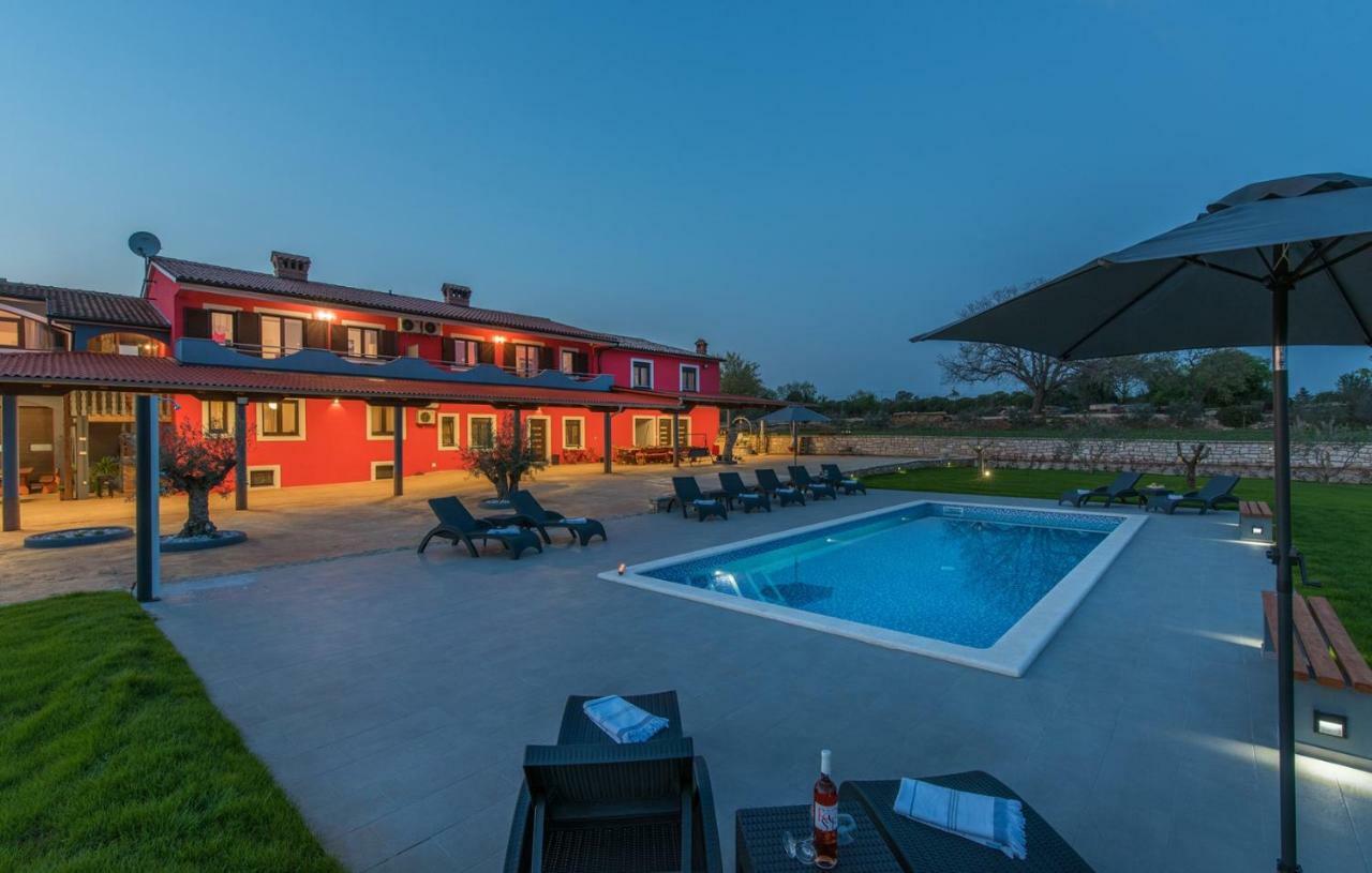 Sea View Apartments With Shared Pool بومير المظهر الخارجي الصورة